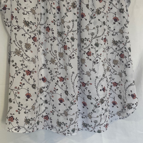 LOFT White Floral Cap Sleeve Blouse XL Pit to Pit 25” Preworn - Picture 9 of 13